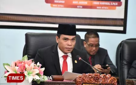 Ketua DPRD KLU Pimpin Sidang Paripurna Penyampaian Pidato Bupati KLU
