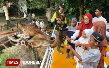 Senangnya Anak Yatim Ngabuburit di KBS Bersama para Wartawan Pokja Grahadi