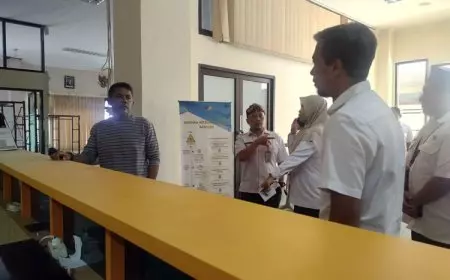 Bersepeda ke kantor, Gus Haris Tinjau Fasilitas di Lingkungan Kantor Bupati Probolinggo