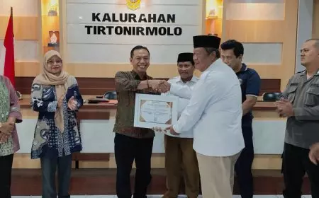 Aktif Cegah Politik Uang, Desa Tirtonirmolo Terima Penghargaan Bawaslu Bantul