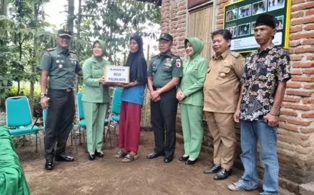 Dandim 0818 Malang&#45;Batu dan Persit KCK Gelar Baksos di Turen