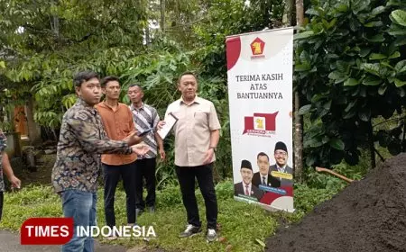 Alayk Mubarok Realisasikan Bantuan Paving Jalan ke Punden Sumber Kunci