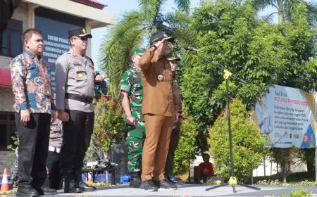 Bupati Haris Pimpin Apel Gelar Pasukan Operasi Ketupat Semeru 2025