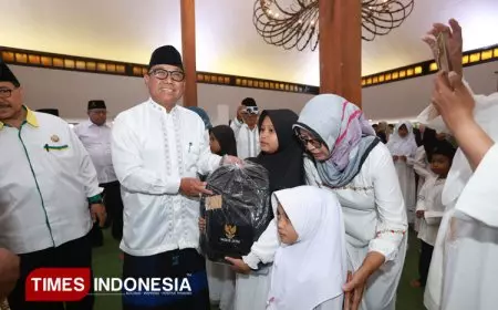 Pemkab Banyuwangi dan Baznas Jatim Salurkan Santunan untuk 1.000 Anak Yatim