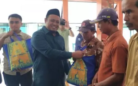 Karang Taruna Kabupaten Probolinggo Bagikan 400 Zakat Fitrah Bagi Abang Becak