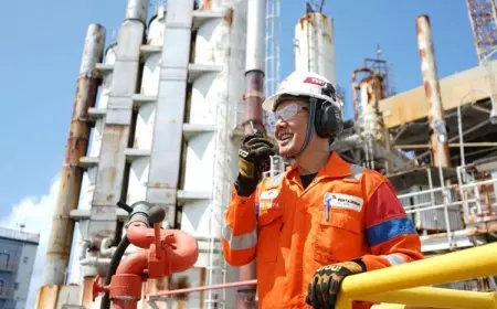 Para Perwira Pertamina Penjaga Ketahanan Energi Nasional Saat Libur Lebaran