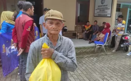 Bantu Warga Kurang Mampu, KNPI Banjarnegara Bagikan 1200 Paket Sembako