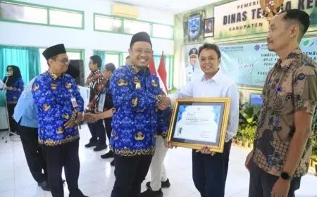 Wabup Probolinggo Serahkan Bantuan Simbolis Iuran BPJS Ketenagakerjaan