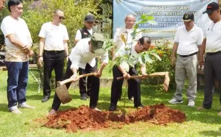 Rawat Bumi, Rawat Kehidupan: Bimas Buddha Lakukan Aksi Nyata di Hari Bumi