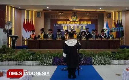 Gelar Wisuda ke&#45;16, UNIPMA Madiun Melantik 232 Wisudawan, Ini Pesan Rektor