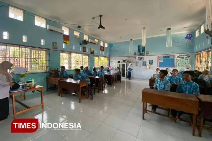 Disdikdaya Kabupaten Probolinggo Monev Kegiatan Pertama Aktif Masuk Sekolah