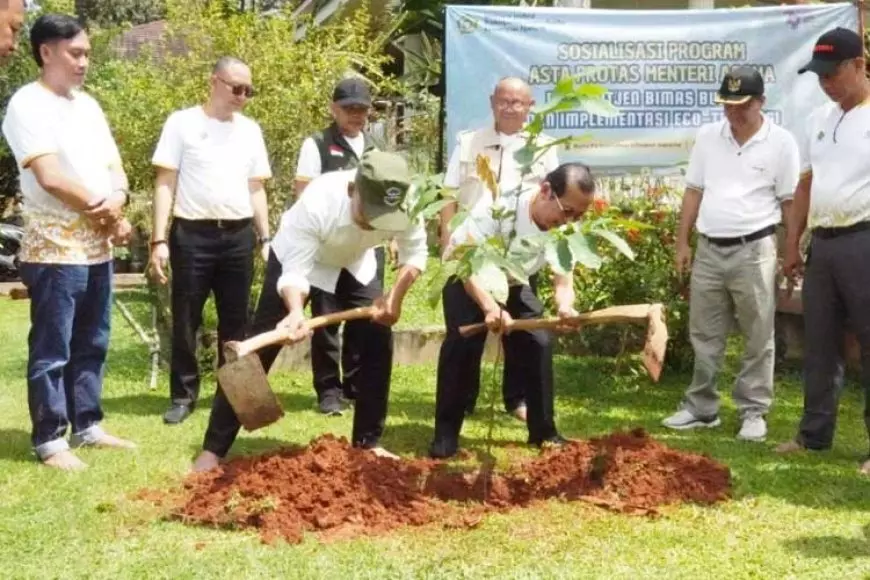 Rawat Bumi, Rawat Kehidupan: Bimas Buddha Lakukan Aksi Nyata di Hari Bumi