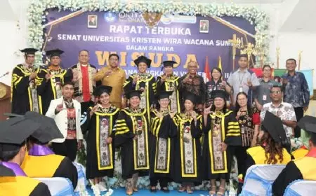 Unkriswina Sumba Wisuda 217 Mahasiswa, 3 Fakultas Dikukuhkan Siap Mengabdi ke Masyarakat