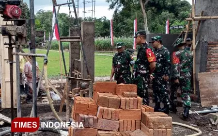 Tidak Layak Huni, Satgas TMMD ke&#45;124 Jember Bongkar Rumah Warga