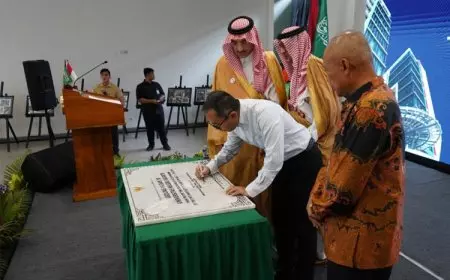 Minister of Higher Education, Science, and Technology of the Republic of Indonesia Inaugurates Two UNJ SFD Project Buildings