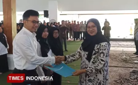CPNS dan PPPK di Banyuwangi Terima SK, Bupati Ipuk: Jangan Disekolahkan