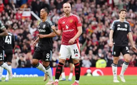 Manchester United vs Aston Villa: Kemenangan Kontroversial di Akhir Musim yang Penuh Gejolak