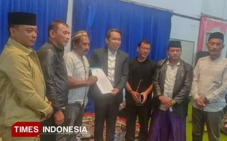 Ngantor di Desa, Kades Sekecamatan Geruduk Bupati Jember Fawait, Ada Apa?