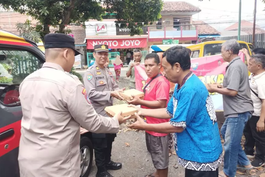 Jumat Berkah Polresta Banyuwangi, Berbagi Rezeki Eratkan Silaturahmi