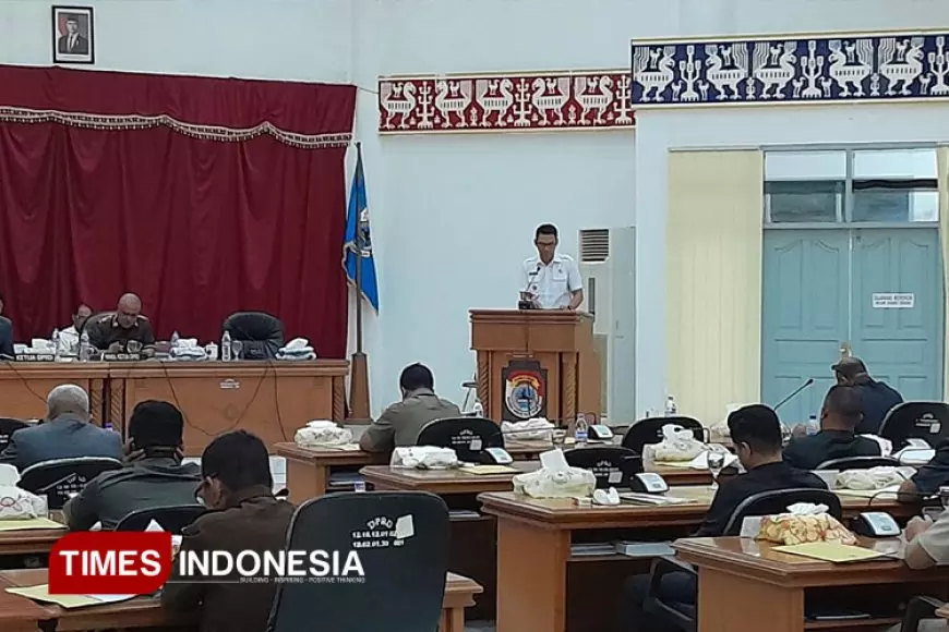 Wabup Sampaikan Jawaban Tentang Ranperda RP3KP di Sumba Timur