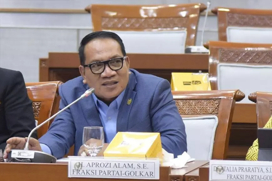 Ada Masalah Keterlambatan Pesawat, DPR Pastikan Kawal Penyelenggaraan Haji 2025