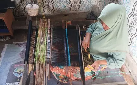 Tenun Sasak: Warisan Budaya Lombok yang Mendunia dari Tangan&#45;Tangan Penuh Ketelatenan