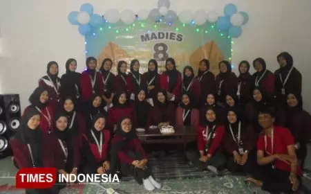 Kemeriahan Dies Natalis UKM Seni Tari “Melati Sekar Langit” Unisma Malang