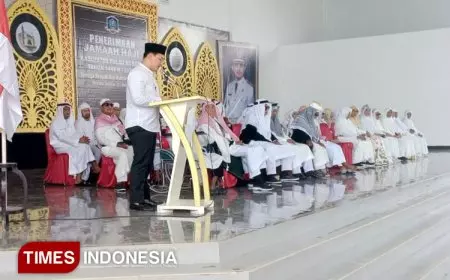 Pemkab Morotai Sambut 51 Jemaah Haji, Suka Cita dan Air Mata Keluarga Peluk Kedatangan Mereka
