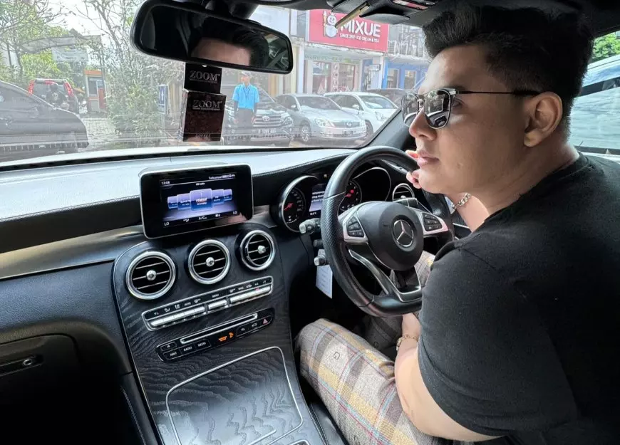 Selebgram Nathan Azhar, Ngaku Nyaman Dengan Mobil Lamanya