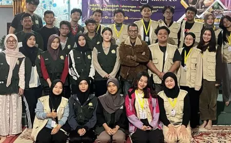 Mahasiswa UTM dan UGM Dukung Pembentukan Kelompok Tani Bonsai di Desa Bulukerto