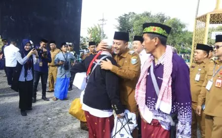Bupati Probolinggo Sambut Kedatangan Jemaah Haji Kloter 84