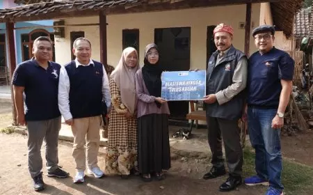 Arini, Anak Guru Madrasah Dapat Beasiswa Penuh Kuliah di FISIP UB