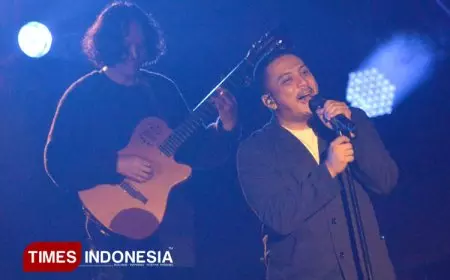 Bikin Bromo Luluh, Sal Priadi Tutup Jazz Gunung 2025 Alunan Doa dan Cinta