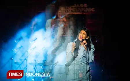 Monita Tahalea Tampil Merona di BRI Jazz Gunung Series 2 Bromo 2025