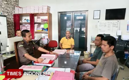 Polsek Pahunga Lodu Serahkan Dua Tersangka Pencurian Ternak Kuda ke Kejari Sumba Timur