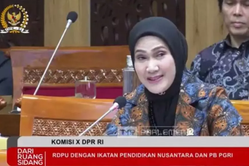 IPN dan PGRI Ramai-ramai Datangi Senayan, Lita Machfud Arifin Desak Kepastian Hukum Bagi Guru Honorer