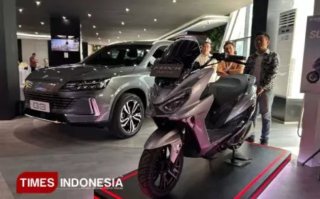 Polytron Resmi Buka Showroom Mobil Listrik Pertama di Surabaya