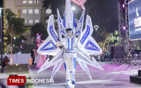Jadi Sorotan Dunia, Jember Fashion Carnaval 2025 Dimeriahkan Pesta Kembang Api
