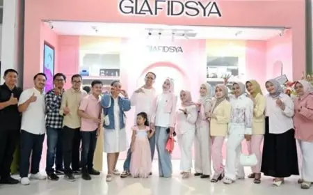 dr Reza Gladys Buka Toko Skincare Glafidsya di Mall, Gambarkan Cinta Keindahan