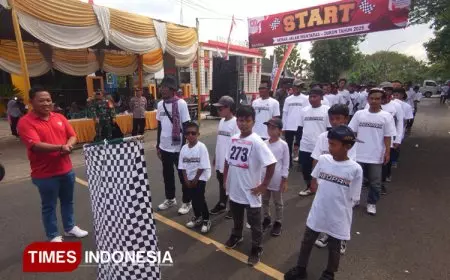 Tempuh 8 Kilometer, Ratusan Peserta Ikuti Gerak Jalan di Dukun Gresik