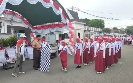 Lomba Gerak Jalan Kategori SD dan SMP Warnai HUT-80 RI di Morotai, Ini Pesan Asisten III