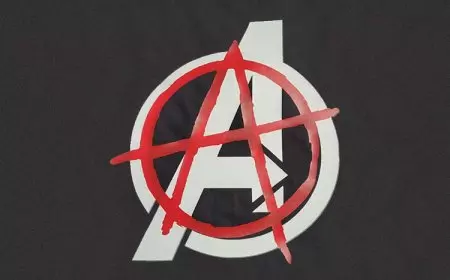 Ryan Renolds Bikin Heboh, Unggah Logo Ikonik Avengers