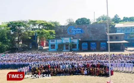 Upacara HUT RI ke-80 di An Nur 2 Malang: Santri Harus jadi Generasi Tangguh di Era Digital