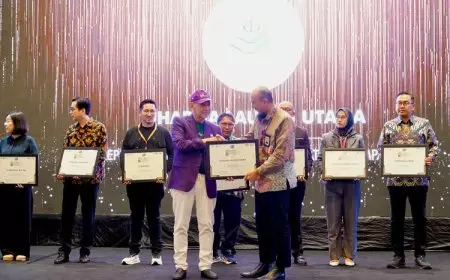 DLU Raih Penghargaan Entrepenuerial Marketing Corporate For Impact 2025 Jawa Timur
