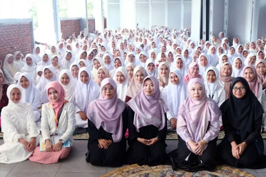 Kasantri Indonesia Gelar Pelatihan Tahsin dan Tilawah untuk 8000 Santriwati