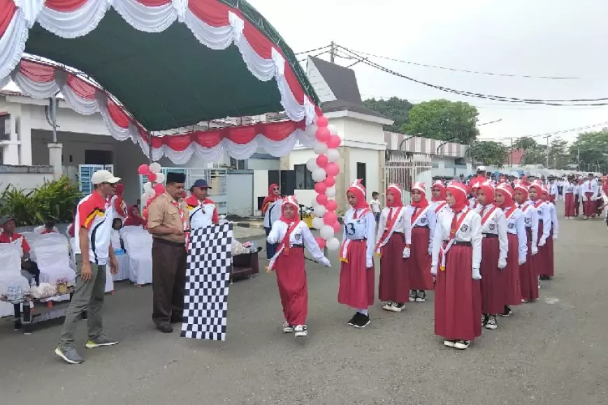 Lomba Gerak Jalan Kategori SD dan SMP Warnai HUT&#45;80 RI di Morotai, Ini Pesan Asisten III
