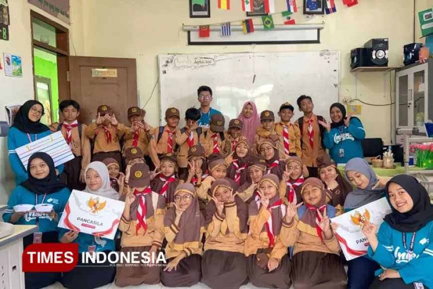Semarak HUT RI ke&#45;80, Mahasiswa PPLK PGMI UNISMA Meriahkan Perlombaan di MINU Polowijen