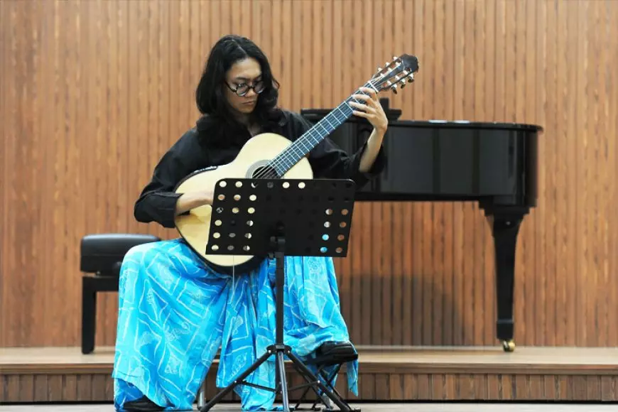Perayaan Suara Rasa, El Vatikan dan Dua Ketuk Menghipnotis Amadeo Music Hall Surabaya