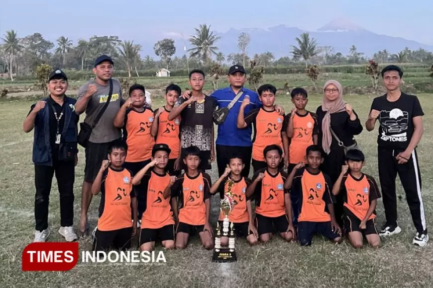 Mahasiswa UNISMA Bangun Sportivitas Lewat Lomba Sepak Bola Antar Sekolah SD/MI