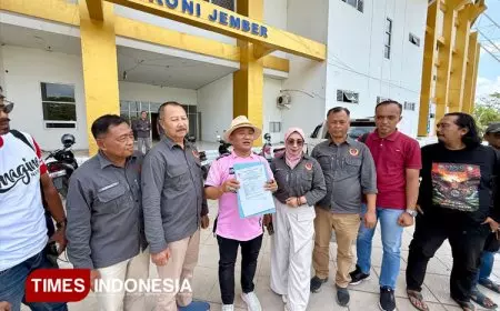 Puluhan Simpatisan Bupati Jember Ramai&#45;ramai Daftar Ketua KONI Jember